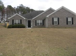 516 Taylor Dr, Loganville, GA 30052
