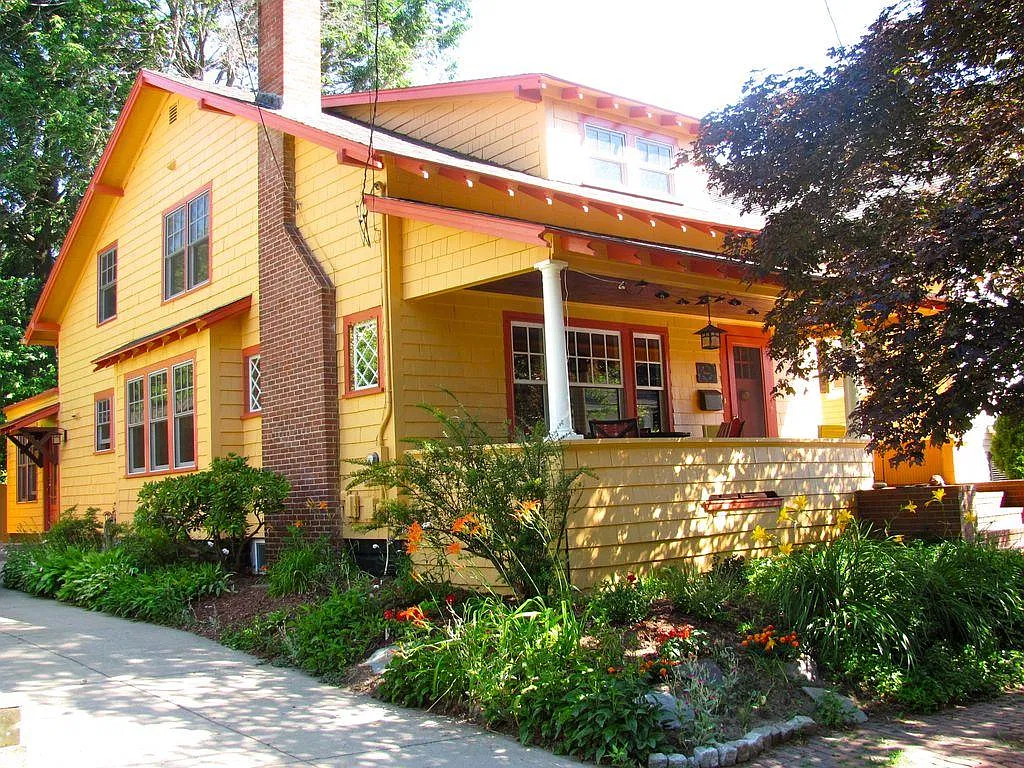 4 bed, 1718 sqft, $4,500 — Photo 2