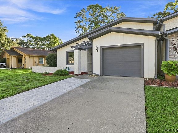 2nd image of 83 Golfview Dr