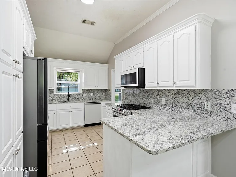 249 Cherry Bark Dr — Photo 3
