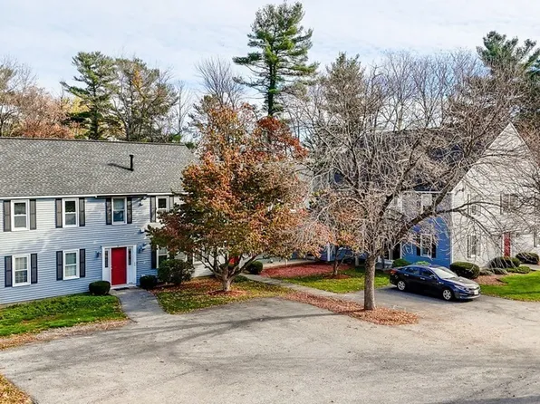 31 Lantern Ln Unit 1, Dracut, MA 01826