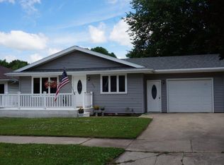 305 Locust St, Hospers, IA 51238