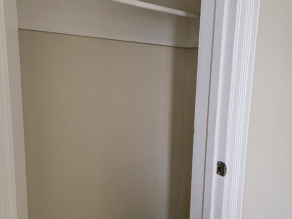 4th image of 279 E San Fernando St #12