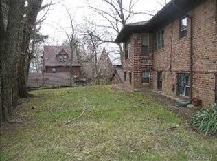 18415 Avon Rd, Jamaica, NY 11432