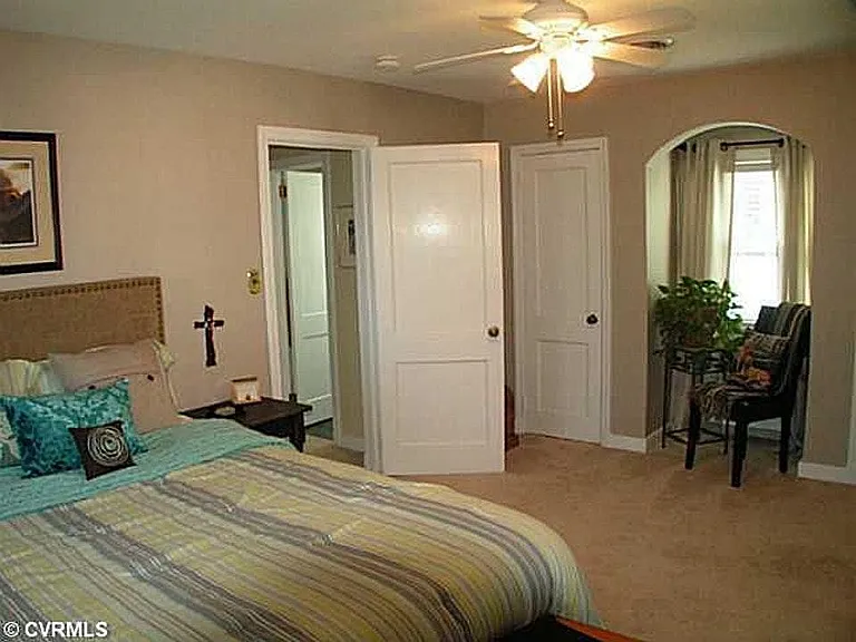 2nd floor Bedroom 1