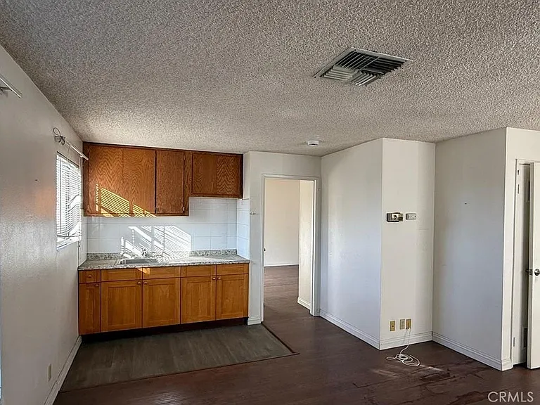 713 N Grand Ave #6A — Photo 8
