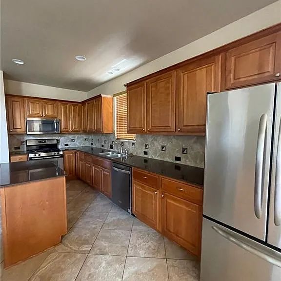 704 S Frontier Ln — Photo 11