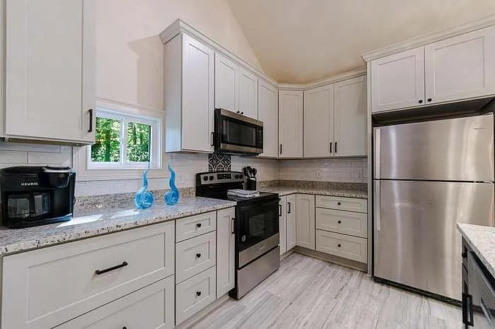 1 bed, 900 sqft, $1,650 — Photo 4