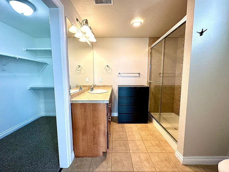 1284 N Downing St #504 — Photo 24