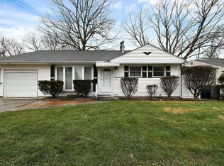 1211 Country Club Rd, Columbus, OH 43227