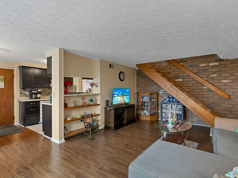 703 Cherry Hollow Rd — Photo 13