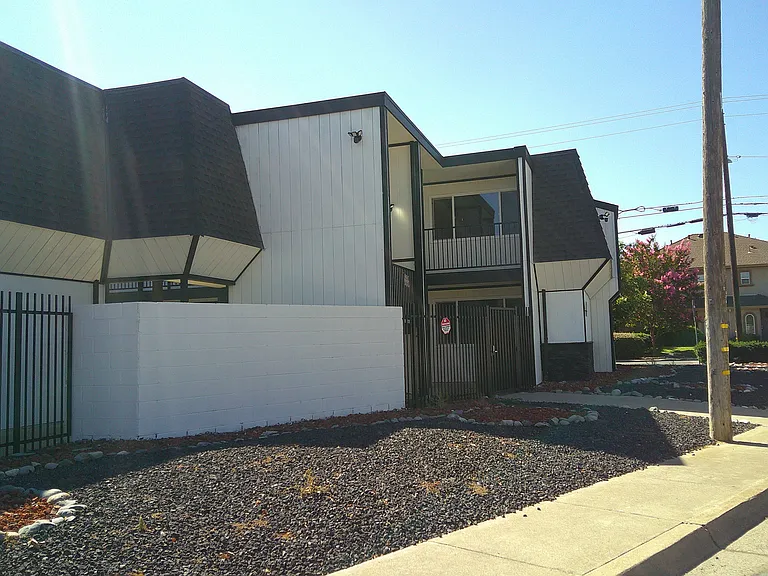 1321 Plumas St #205 — Photo 14