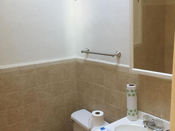5th image of 1326 E Duval St Floor 2