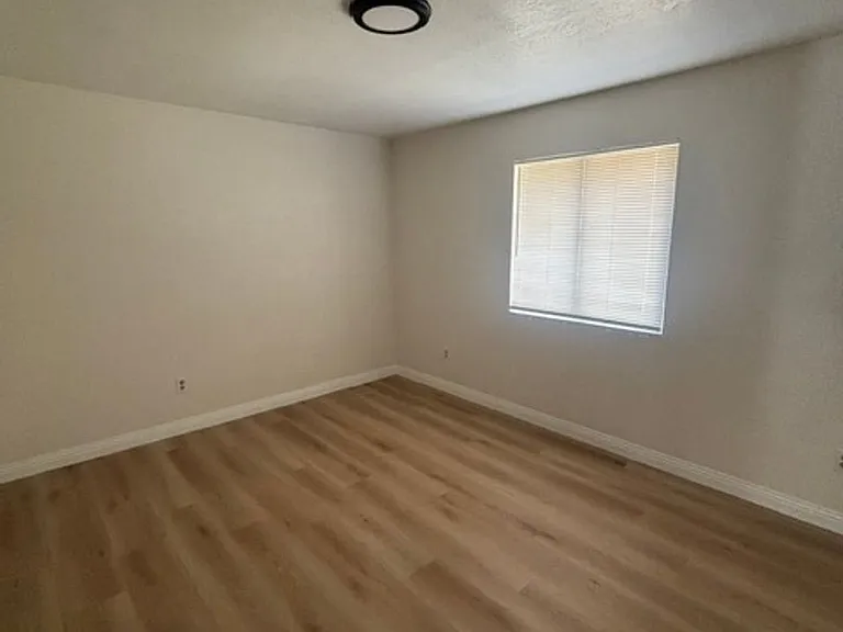 2824 N Half Moon Dr — Photo 11