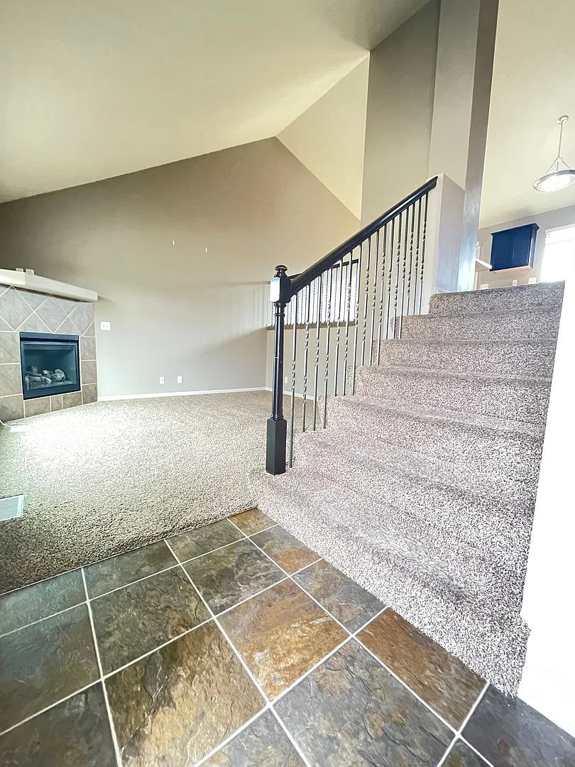 3 bedroom 2 bath 2 car garage $2100 — Photo 4