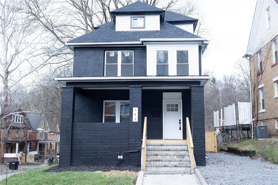 143 Orchard St photo 1