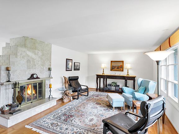 5th image of 111 Westover Ct