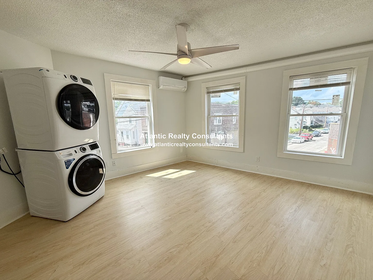 1 bed, 500 sqft, $2,200 — Photo 2
