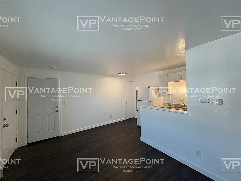1558 Cass St #B — Photo 5