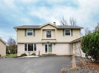 25008 Wimbledon Rd, Beachwood, OH 44122