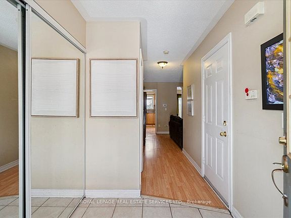 3rd image of 2871 Darien Rd #14