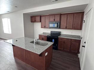 623 W Pine Mountain Dr, Saratoga Springs, UT 84045