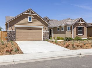 1138 Whitmore Ave, Clovis, CA 93619