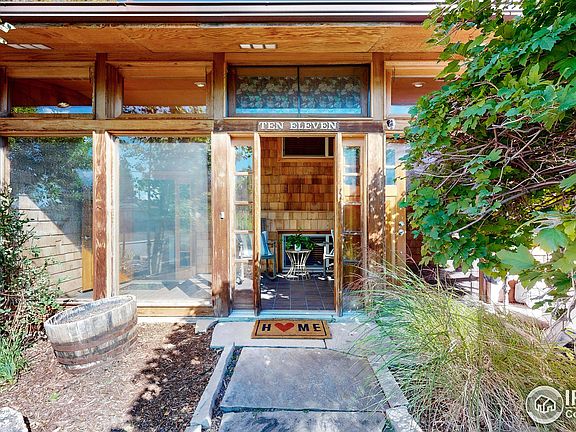 3rd image of 1011 W 30th St