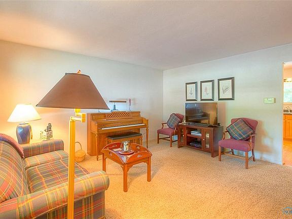 5th image of 2408 Plum Leaf Ln