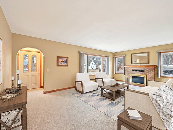 2nd image of 709 N Ringold St