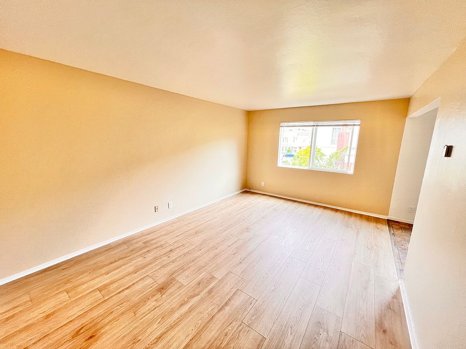 1st image of 631 Sylvan St APT 1