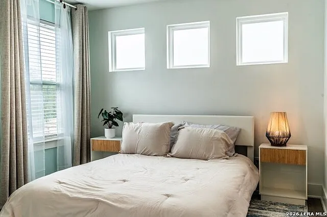 2 bed, 2.5 bath, 1023 sqft, $1,750 — Photo 4