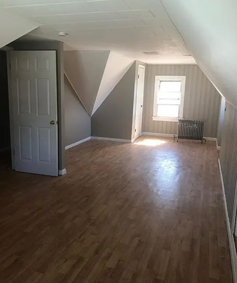 319 E 6th St #2 — Photo 7