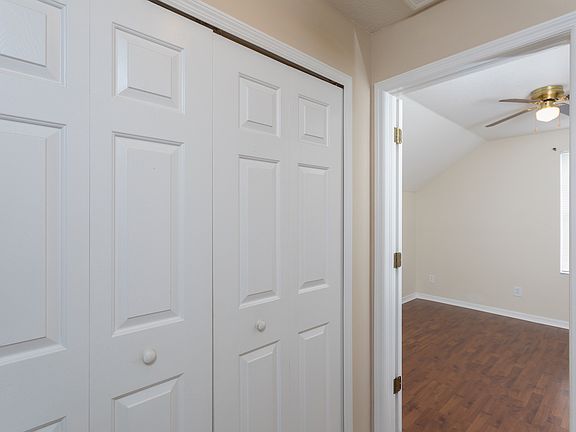 3rd image of 11105 Robin Lake Ct