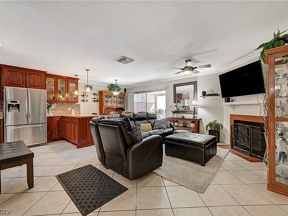 2nd image of 2450 Paradise Village Way