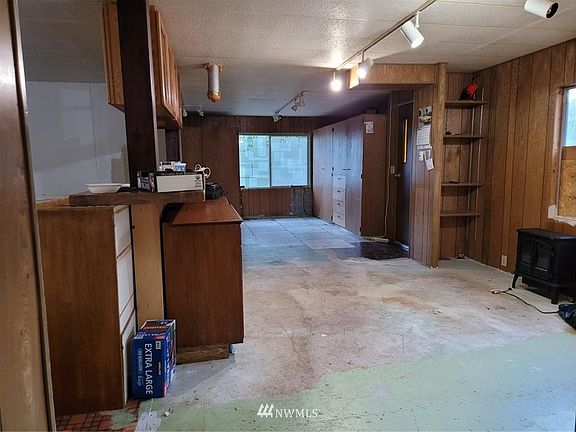 5th image of 31061 W Lake Morton Dr SE