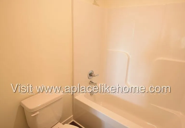 4008 NW 95th Ter — Photo 21