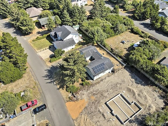 4th image of 367 N Butterclam St SW