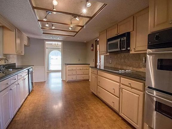5th image of 1485 Juniper Ln