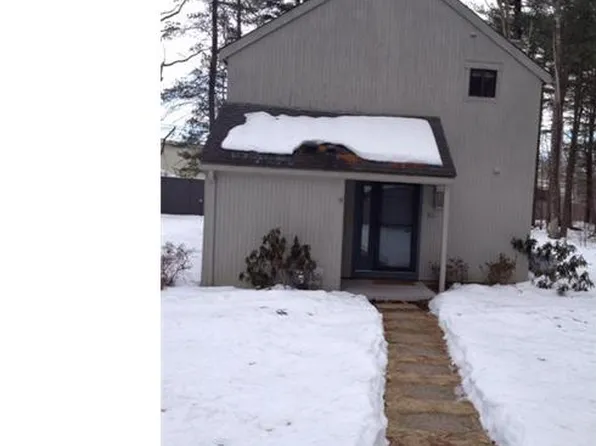 10 Gray Pine Cmn, Avon, CT 06001