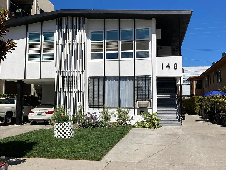 148 S Hayworth Ave #7 — Photo 6