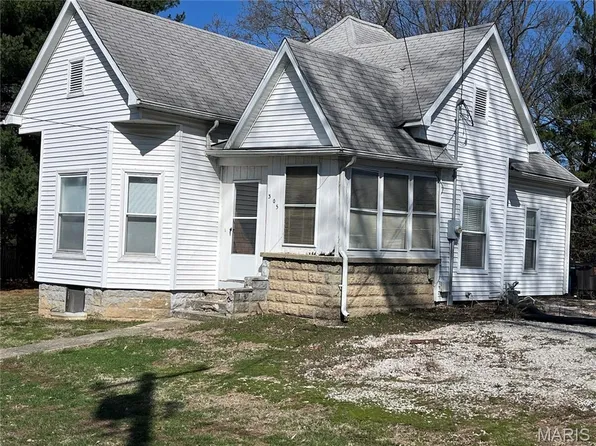 305 Asbury St, Greenville, IL 62246