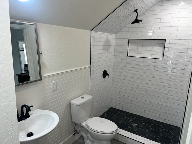 4059 Ridge St — Photo 4