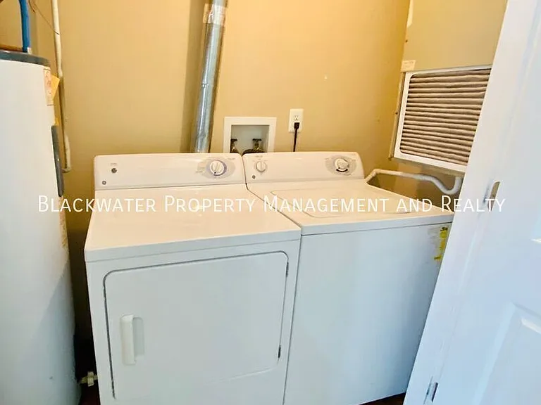 128 Montview Forest Dr — Photo 3