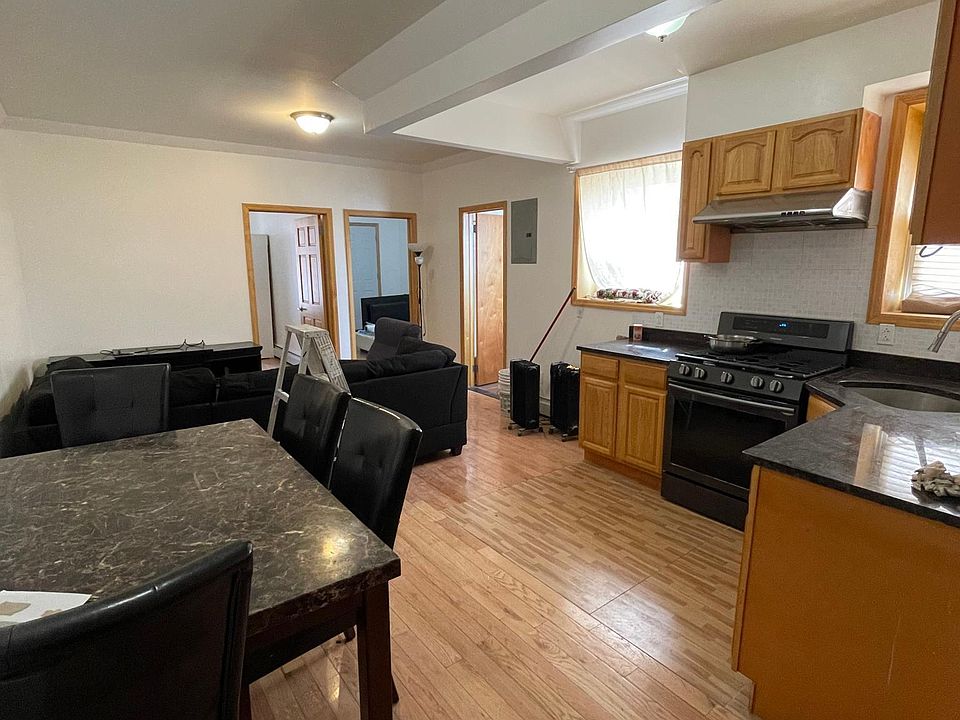 1st image of 2815 W 37th St #1R