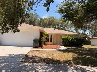 2395 Pinehurst St, Sarasota, FL 34231