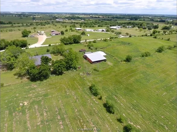 6701 Schroeder Rd, Brenham, TX 77833