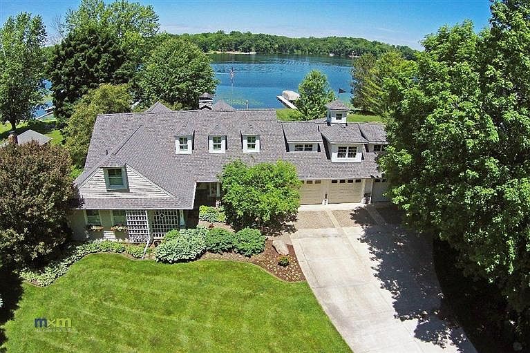 1st image of 7197 Lake Shore Dr