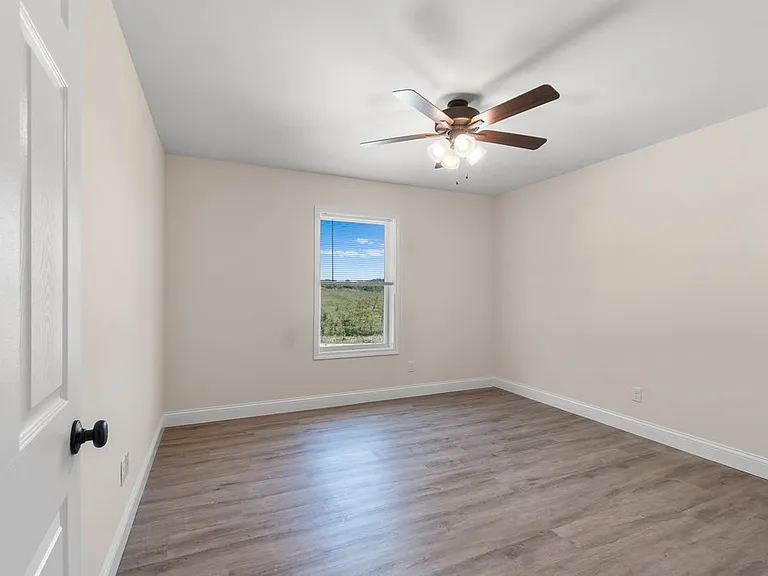 222 Coles Hls #303 — Photo 4