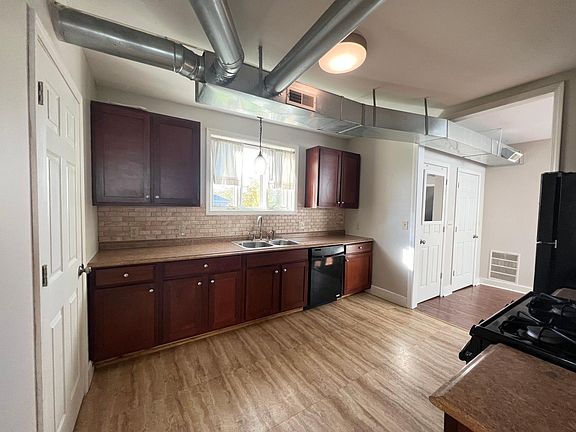 4th image of 145 Potomac Ave #2